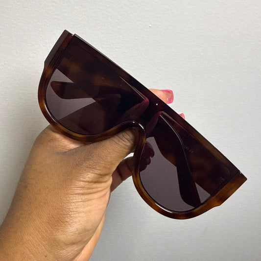 Unisex Oversized Round Bottom Sunglasses | Dark Tortoise-Grey