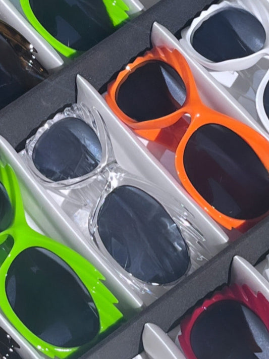 Plastic Bold Boxed Oversized Sunglasses – BoujeeVibes