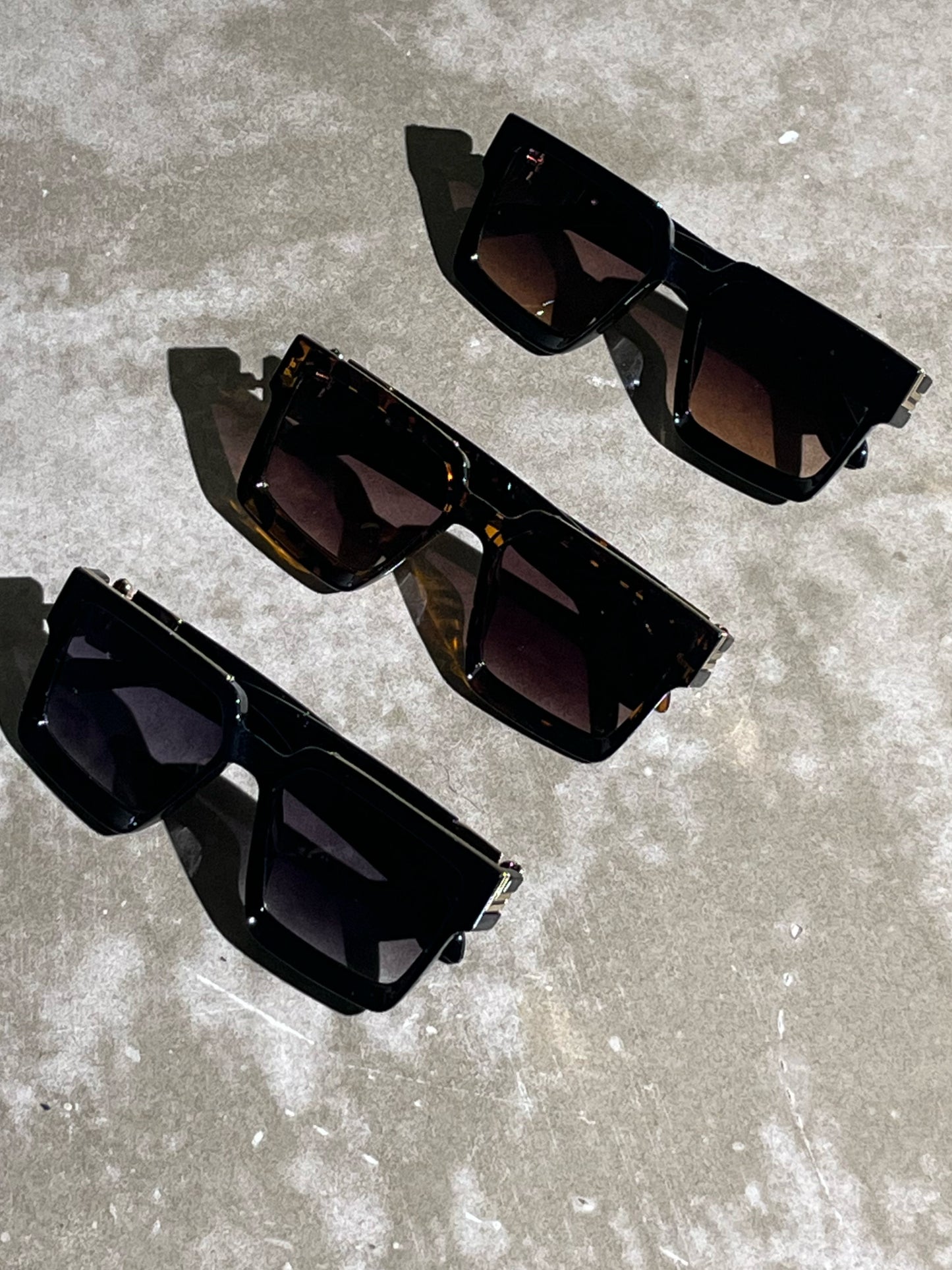 Bold Square Plastic Frame Sunglasses